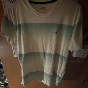 Hollister men’s Tshirt